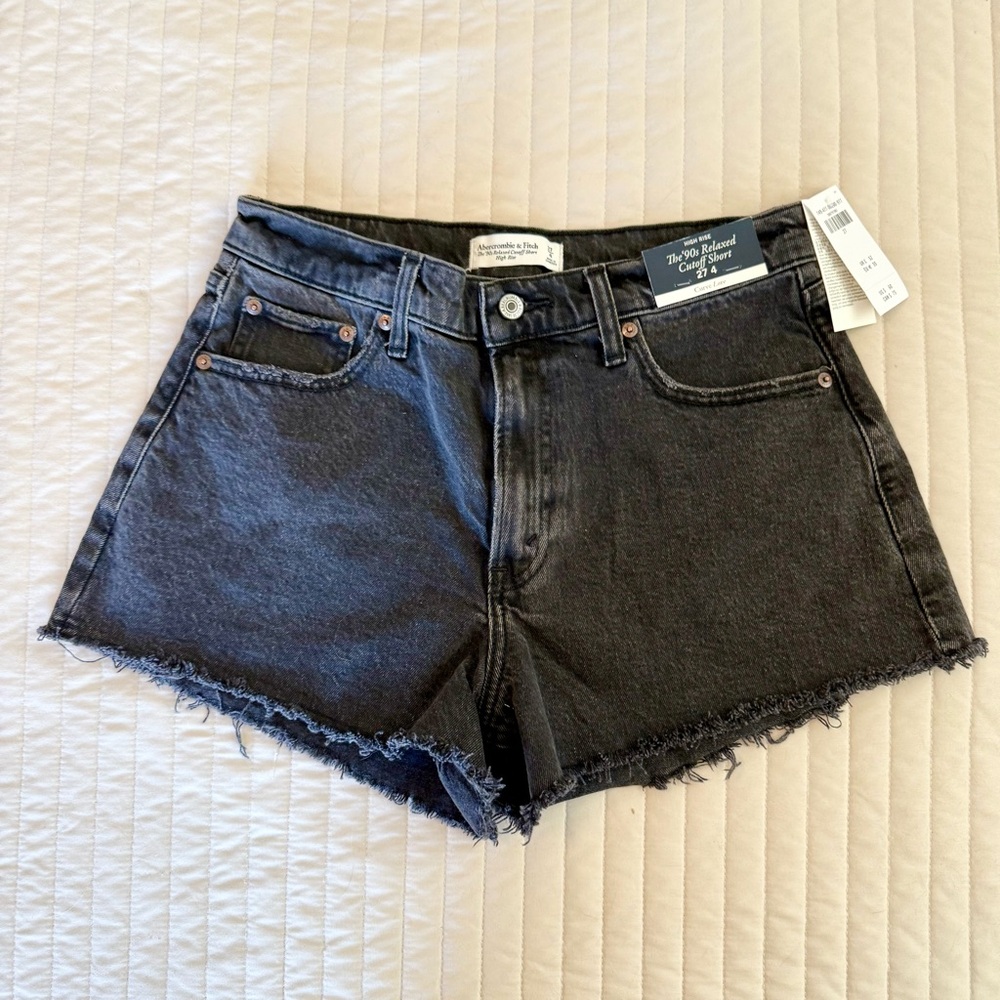 NWT Abercrombie High Rise 90s Cutoff Short - Curve Love - Washed Black